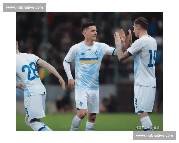 基于数据驱动与战术演变的足球比赛走势深度分析与预测方法探讨